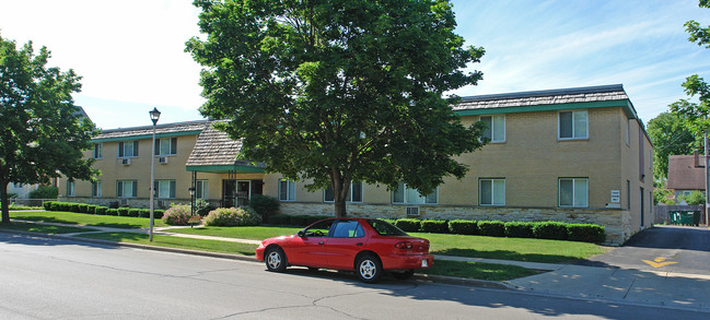 88 4th St in Fond du Lac, WI - Foto de edificio - Building Photo