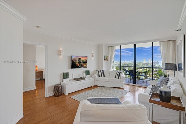 property at 3640 Yacht Club Dr