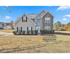 3935 Grassy Trce in Fairburn, GA - Building Photo