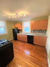 225 Broadway, Unit 7 in Cambridge, MA - Building Photo - Building Photo