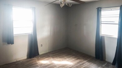 204 Truman St in Stuttgart, AR - Building Photo - Building Photo