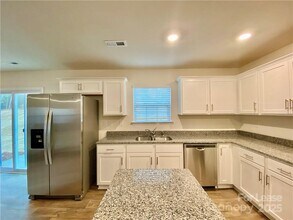 3163 Winesap Dr in Dallas, NC - Building Photo - Building Photo
