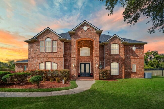 property at 4502 Creek Point Ln