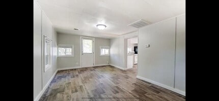 908 E Garfield St in Warsaw, IN - Building Photo - Building Photo