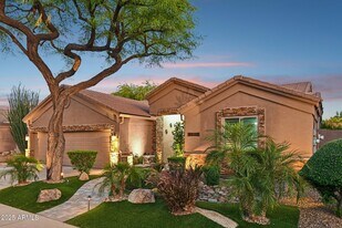 4629 E Red Bird Rd in Cave Creek, AZ - Building Photo