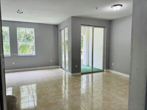 4301 SW 160th Ave in Miramar, FL - Building Photo - Building Photo