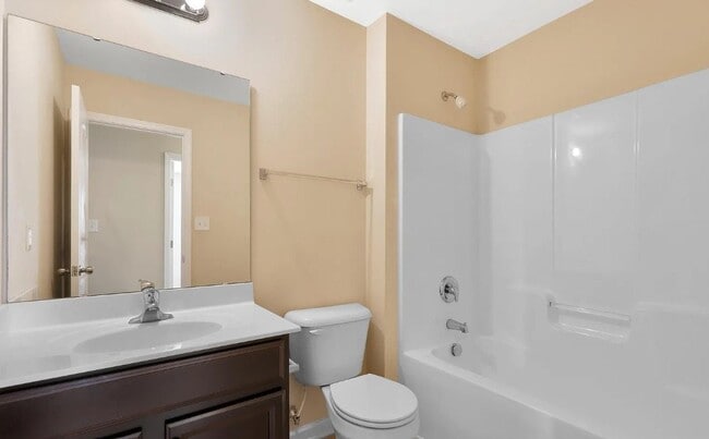 1732 Great Bend Dr in Durham, NC - Foto de edificio - Building Photo