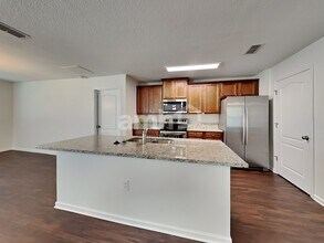 2066 Tyson Lake Dr in Jacksonville, FL - Building Photo - Building Photo