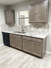 6025 Bedford Dr in Beaumont, TX - Building Photo - Building Photo