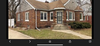 310 N Taylor Ave in Mason City, IA - Building Photo