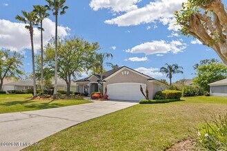 137 Oak View Cir in Palm Valley, FL - Building Photo - Building Photo