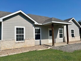 1905 County Rd 429 in Cleburne, TX - Building Photo