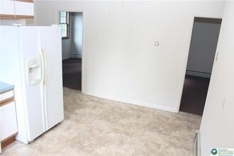 116 Chestnut St in Roseto, PA - Building Photo - Building Photo