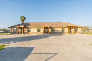 11 Queen Palm Dr in Penitas, TX - Building Photo