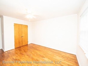 407 W Harvie Ave-Unit -Unit B in Gastonia, NC - Building Photo - Building Photo