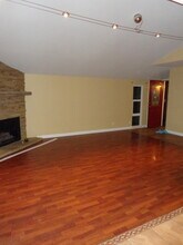 548 Carrie Cir in San Marcos, CA - Foto de edificio - Building Photo
