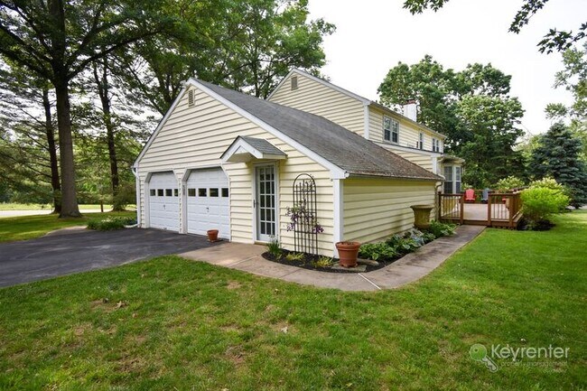 5 Cedar Woods Dr in Doylestown, PA - Building Photo - Building Photo