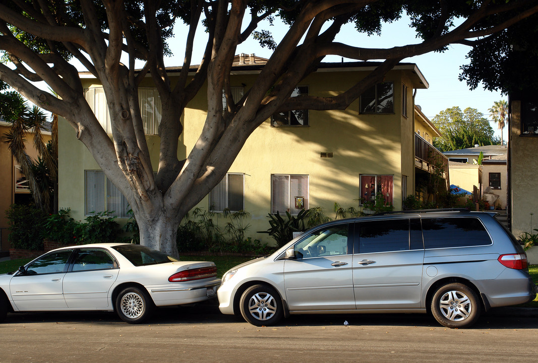 1010 E Imperial Ave in El Segundo, CA - Building Photo