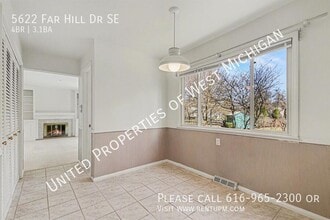 5622 Far Hill Dr SE in Grand Rapids, MI - Building Photo - Building Photo