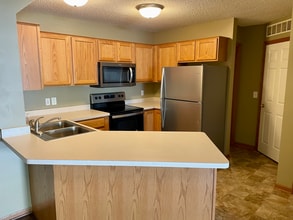 805 Horizon Dr SE in New Prague, MN - Building Photo - Building Photo