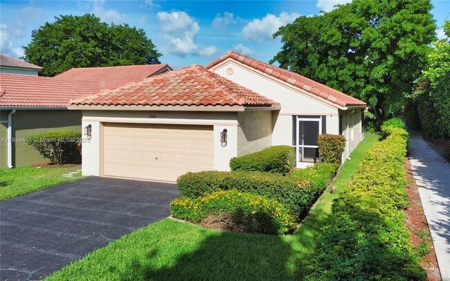 property at 1583 Presidio Dr
