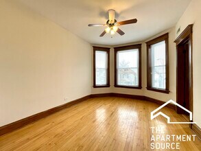 2535 N Central Park Ave, Unit 2 in Chicago, IL - Building Photo - Building Photo