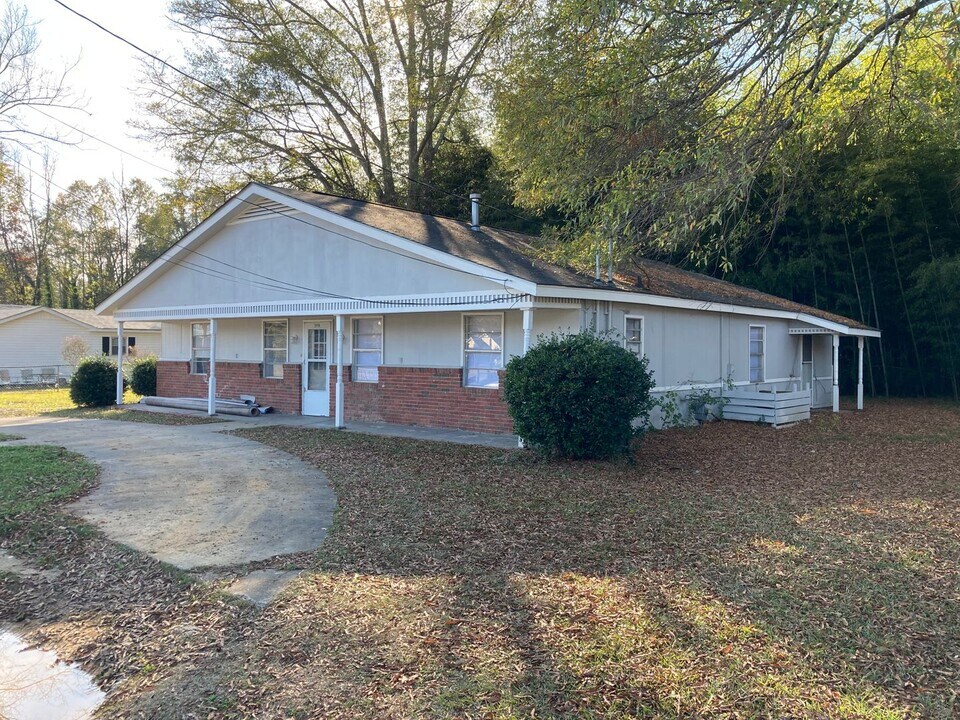204 Nixon Ave SW in Rome, GA - Building Photo