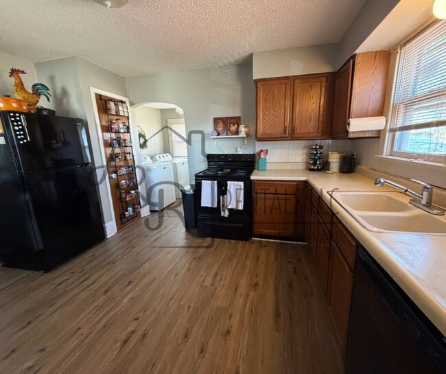 311 S Elm St in Pittsburg, KS - Building Photo - Building Photo