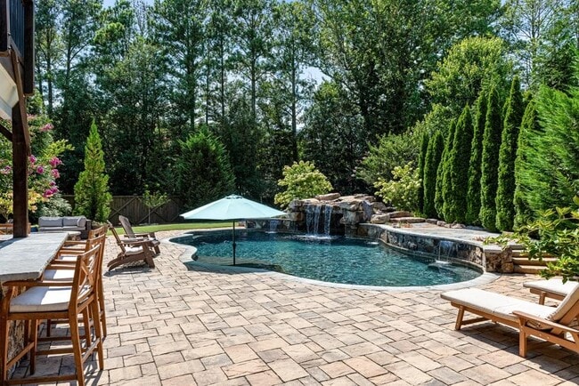 4020 Manor Oak Cir in Roswell, GA - Building Photo - Building Photo