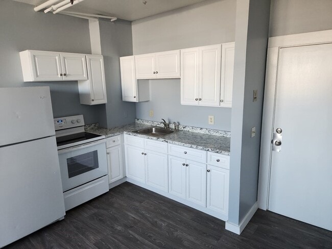 property at 15 N Main St
