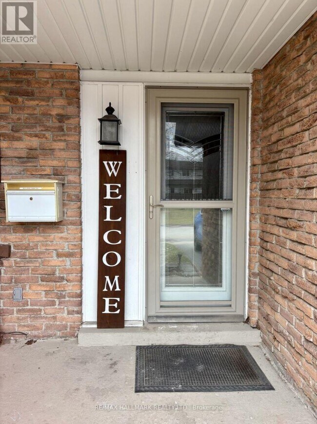 551 Dorchester Dr in Oshawa, ON - Building Photo - Building Photo