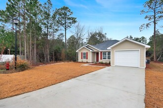 128 Villa Rd in Jesup, GA - Building Photo - Building Photo