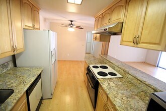 6780 Friars Rd, Unit 273 in San Diego, CA - Foto de edificio - Building Photo