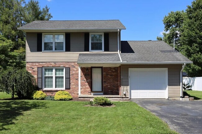 124 Riverview Dr in Elkins, WV - Building Photo - Building Photo