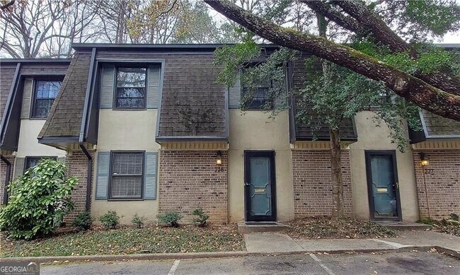 226 Triumph Dr NW in Atlanta, GA - Building Photo - Building Photo