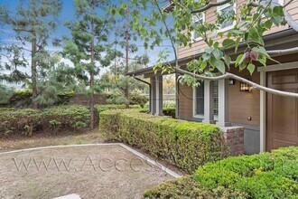 361 Flyers Ln in Tustin, CA - Building Photo - Building Photo