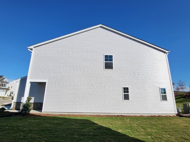 151 Tumbling Rock Way in Garner, NC - Building Photo - Building Photo