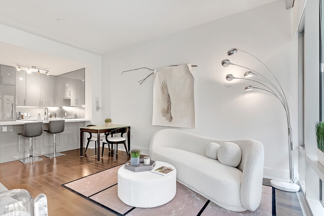 property at 39 Queens Quay E