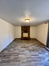 1814 Parliament St in Eugene, OR - Foto de edificio - Building Photo