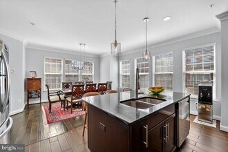 712 Sentry Square in Oxon Hill, MD - Building Photo - Building Photo