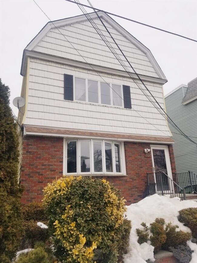159 W 10th St in Bayonne, NJ - Building Photo - Building Photo