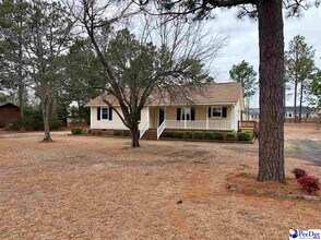 1052 Wellington Dr in Hartsville, SC - Building Photo - Building Photo