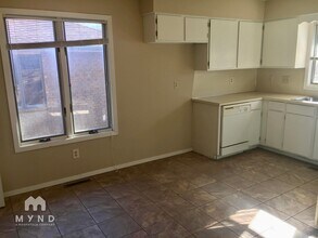 1038 W Cherokee St in Springfield, MO - Foto de edificio - Building Photo