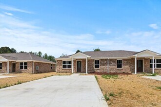 19847 Shady Acres Cir in Athens, AL - Building Photo - Building Photo