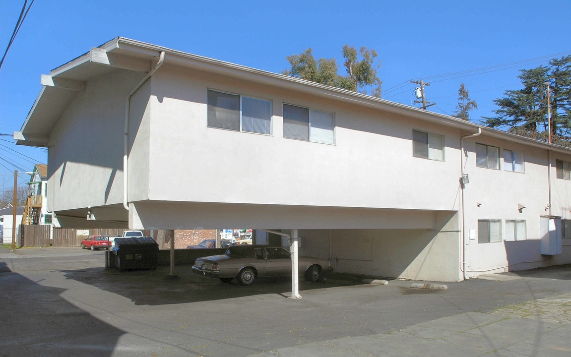 446 E Acacia St in Stockton, CA - Building Photo