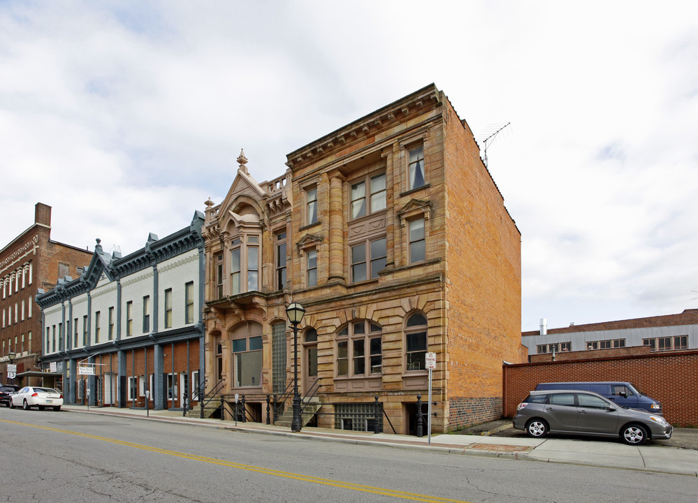 25-27 E 3rd St in Mansfield, OH - Foto de edificio