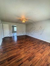 220 Nowlin Dr in Columbia, TN - Building Photo - Building Photo