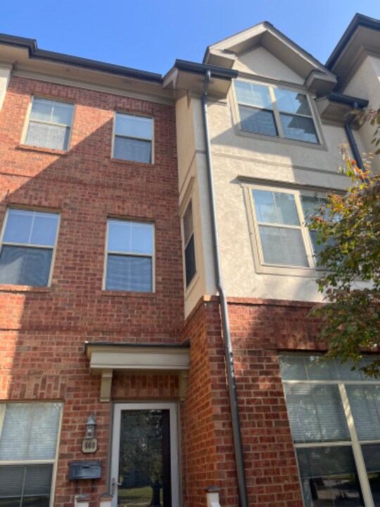 53 Victorian Gate Wy in Columbus, OH - Building Photo