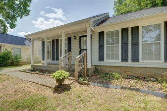 405 N Summit Ave in Charlotte, NC - Building Photo - Building Photo