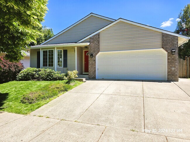 21138 SW Houston Dr in Sherwood, OR - Building Photo - Building Photo